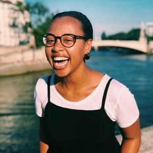 Meet your Posher, Phaina